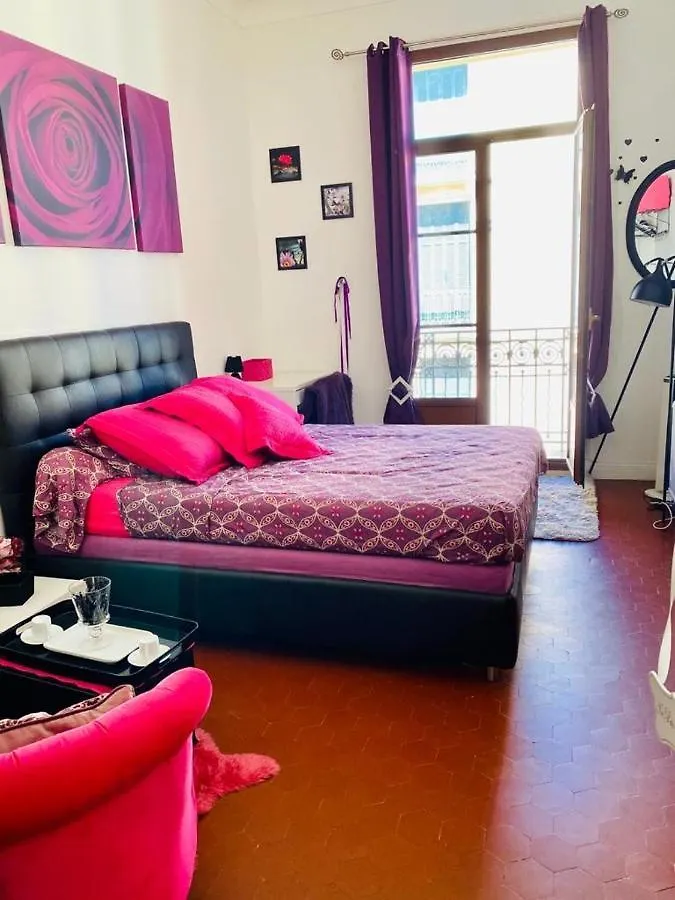 Appartement Hyper Centre Ville Menton Apartment